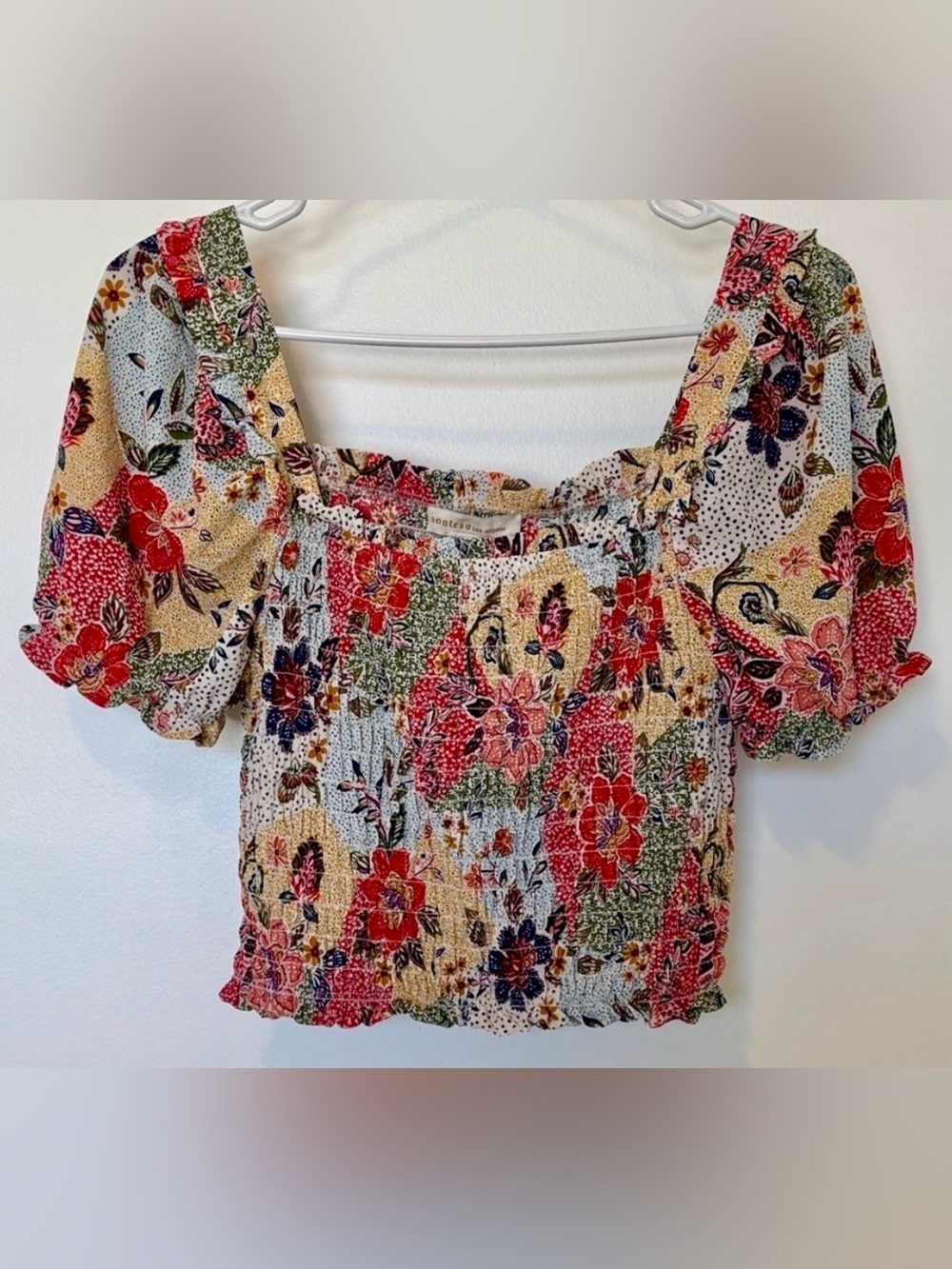 MONTEAU LOS ANGELES - BOHO COLOURFUL CROPPED TOP WITH PUFFED SLEEVES